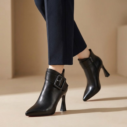 Juliana perez | Botines Signature con tacón y hebilla extragrande